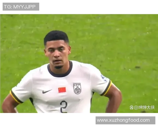 足球明星耳钉时尚潮流解析展现个性与风格的完美结合