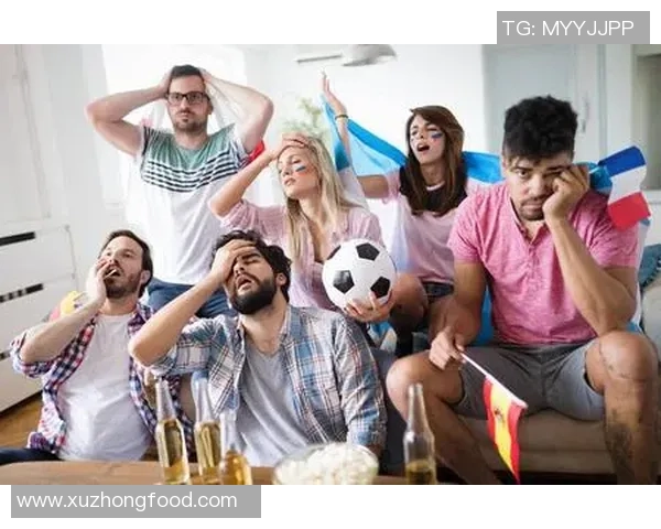 足球明星聚餐趣事揭秘看他们如何享受美食与友情的时光 足球明星聚餐趣事揭秘看他们如何享受美食与友情的时光