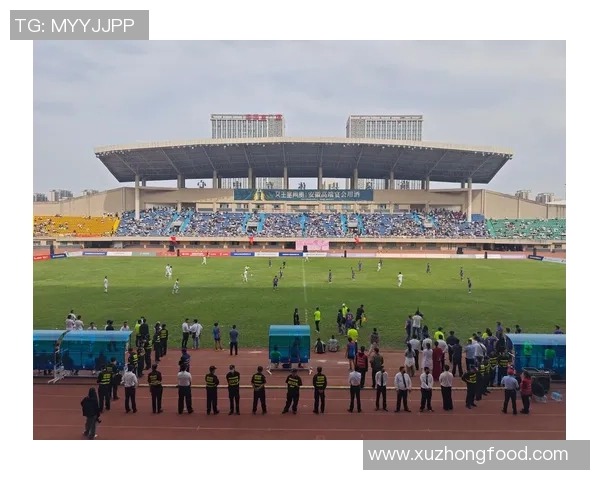 香港足球明星队西安之行展现青春活力与体育精神的精彩瞬间